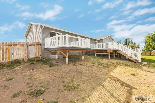 $450,000 | 554 North Park, Shelley, ID 83274