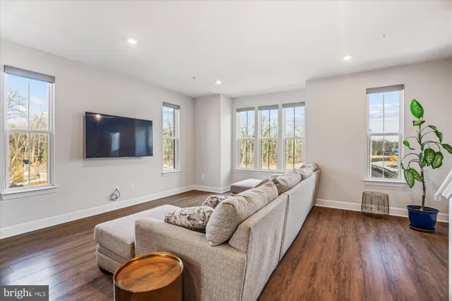 $540,312 | 6732 Belcrest Road, Hyattsville, MD 20782