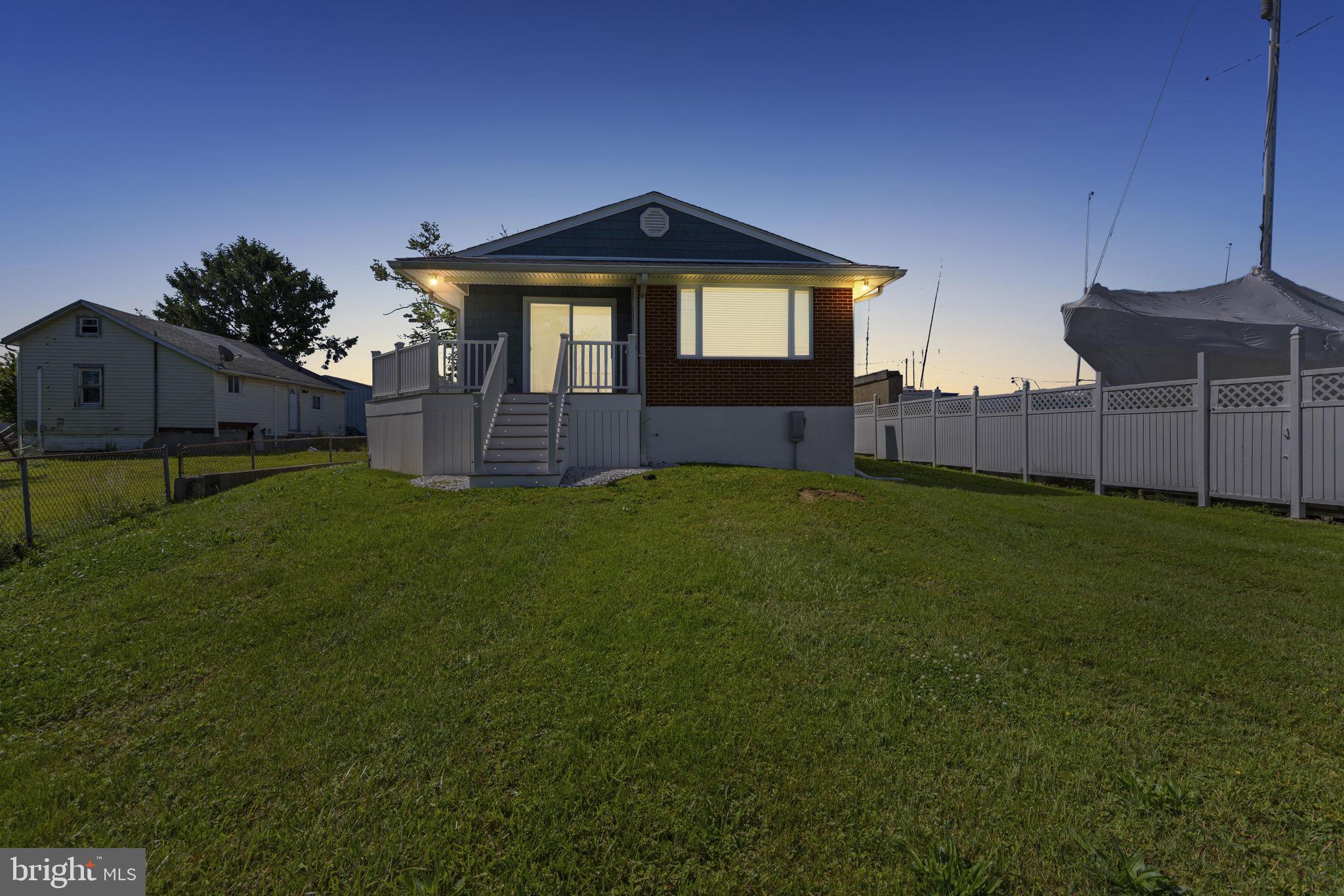 7212 Bay Front Road Baltimore, MD 21219 - Photo 2 of 37