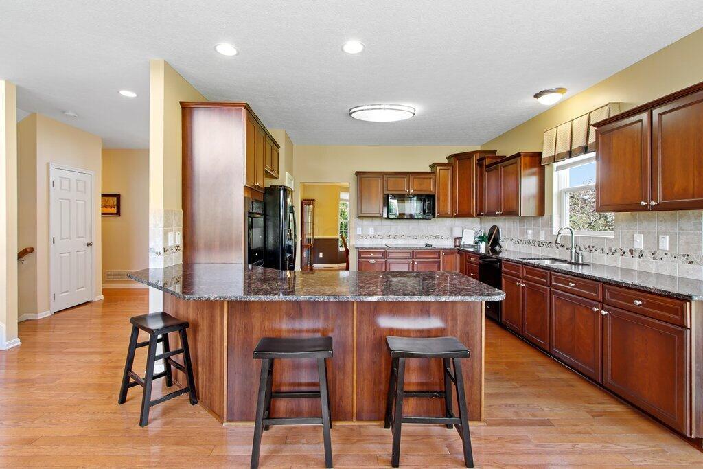 4222 Hunters Bend Powell, OH 43065 - Photo 17 of 61