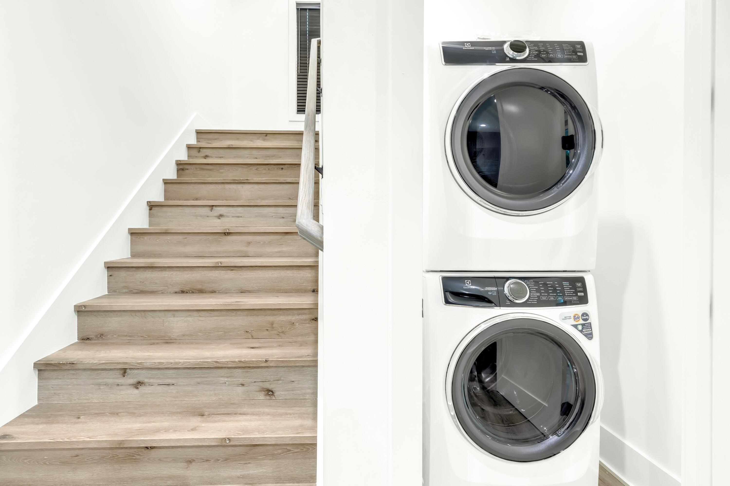 20 Sea Croft Drive Santa Rosa Beach, FL 32459 - Photo 15 of 54 a view of entryway with washer and dryer