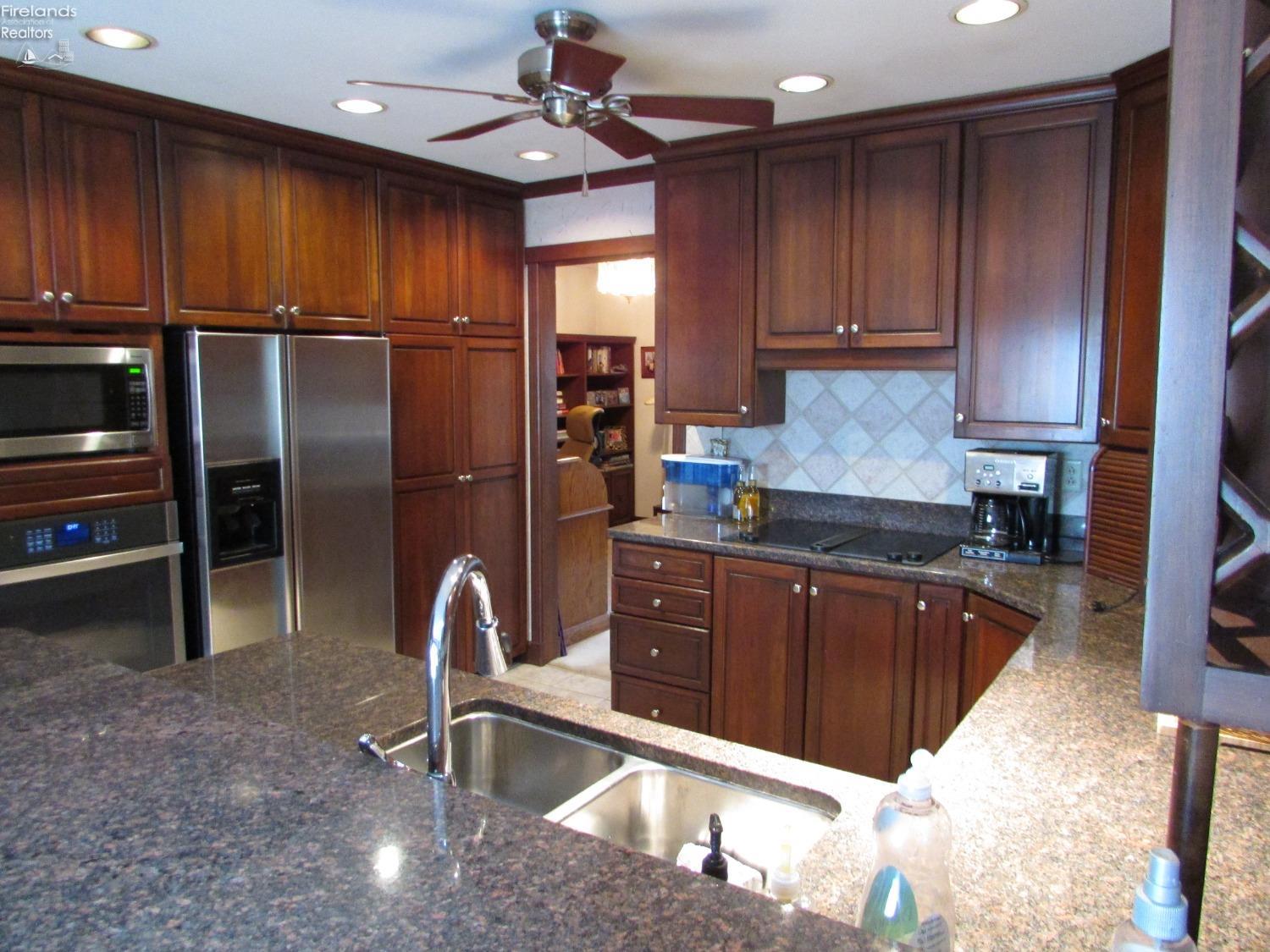 6618 Portland Road Sandusky, OH 44870 - Photo 13 of 24 Gallery Image 13