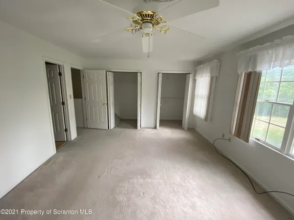 $2,000 | 32 Briarwood Way, Clarks Summit, PA 18411