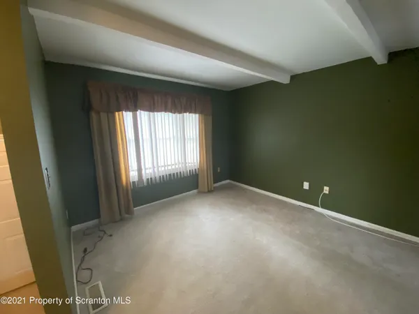 $2,000 | 32 Briarwood Way, Clarks Summit, PA 18411