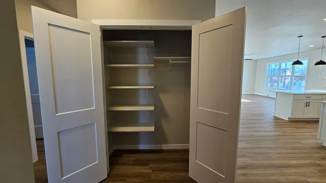 $414,900 | 706 Tambour Court, De Pere, WI 54115