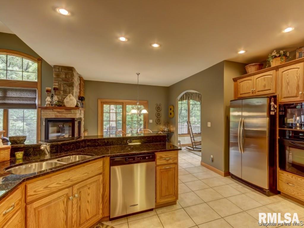 10 Riverwood Drive Rochester, IL 62563 - Photo 2 of 36 Gallery Image 2