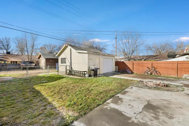 $365,000 | 242 8th Avenue East, Twin Falls, ID 83301