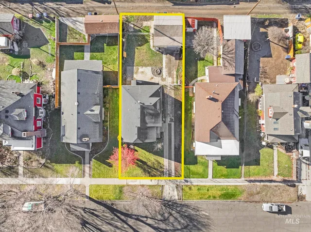 $365,000 | 242 8th Avenue East, Twin Falls, ID 83301