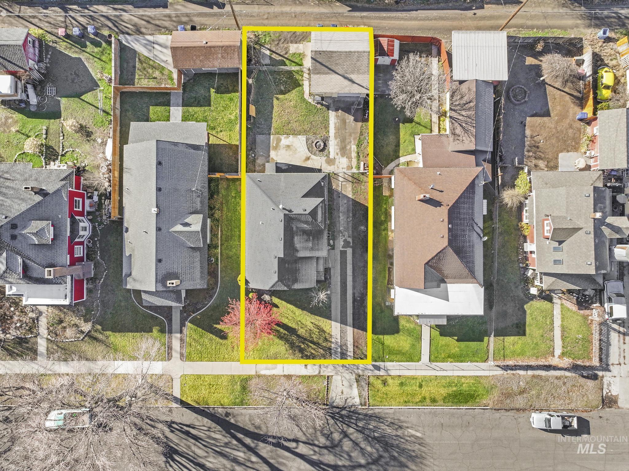 242 8th Avenue East Twin Falls, ID 83301 - Photo 35 of 35 Aerial view of residential area with property parcel outlined