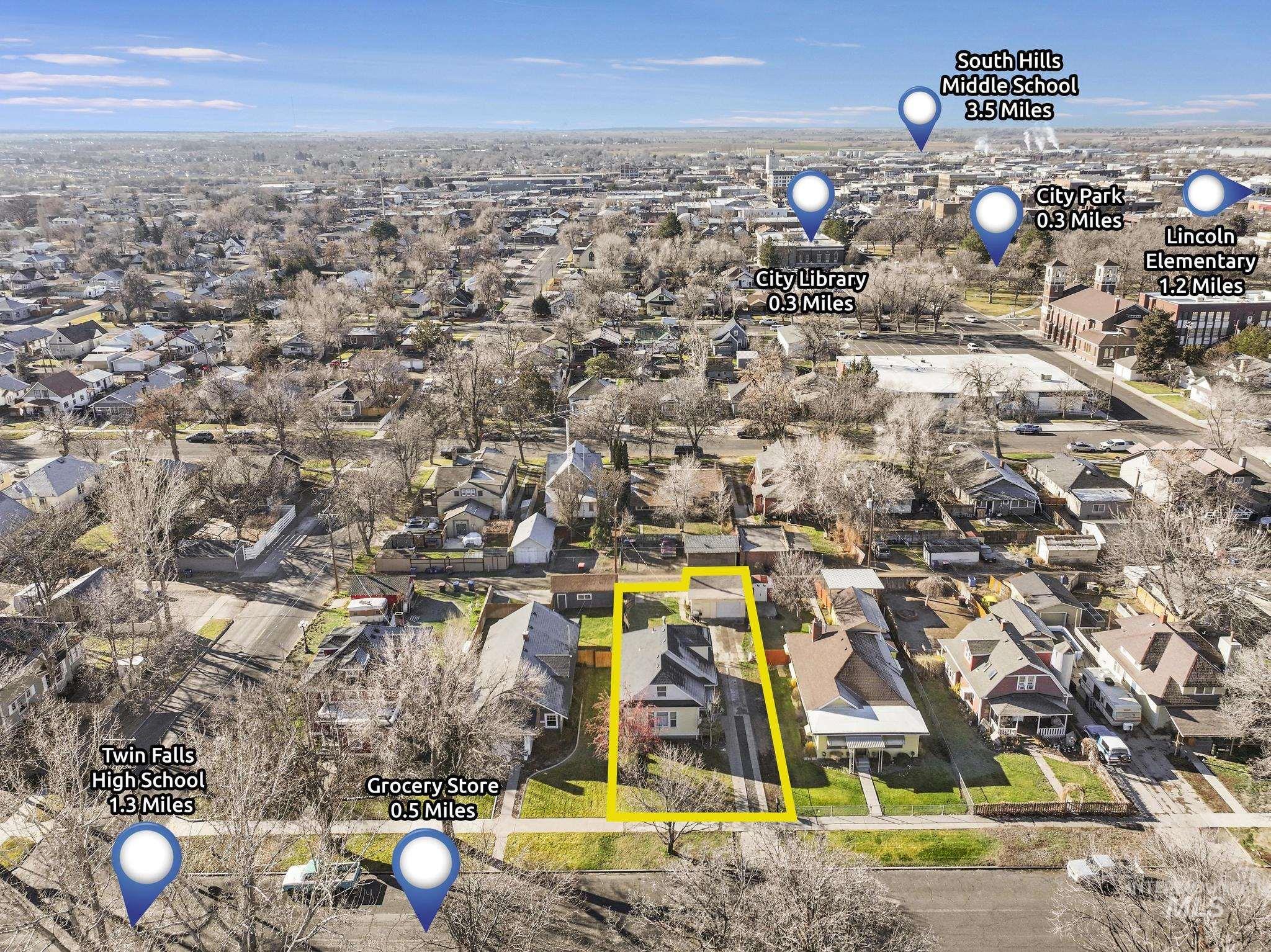242 8th Avenue East Twin Falls, ID 83301 - Photo 38 of 39 Aerial perspective of suburban area featuring property boundaries highlighted