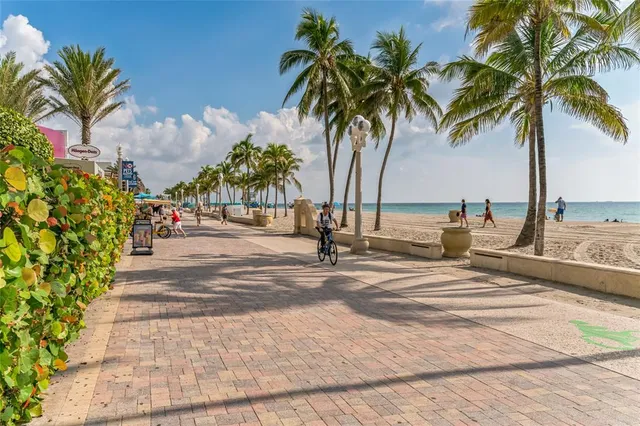 $1,800 | 324 Indiana Street, Hollywood, FL 33019