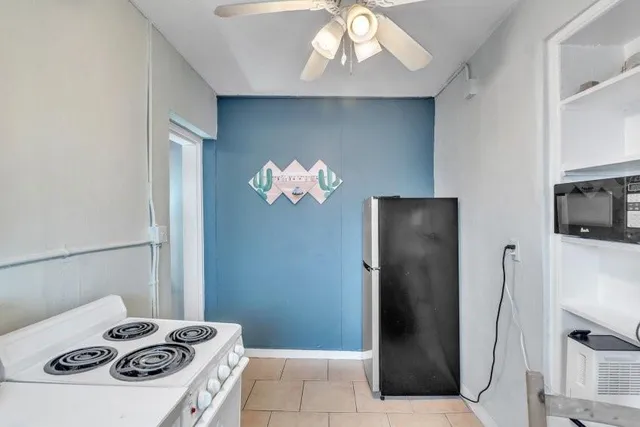 $1,800 | 324 Indiana Street, Hollywood, FL 33019