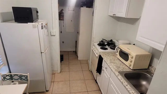 $1,800 | 324 Indiana Street, Hollywood, FL 33019