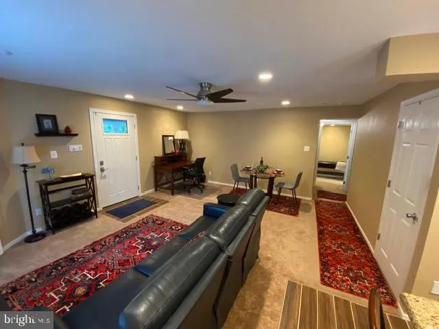 $2,650 | 8613 Brandt Place, Bethesda, MD 20814