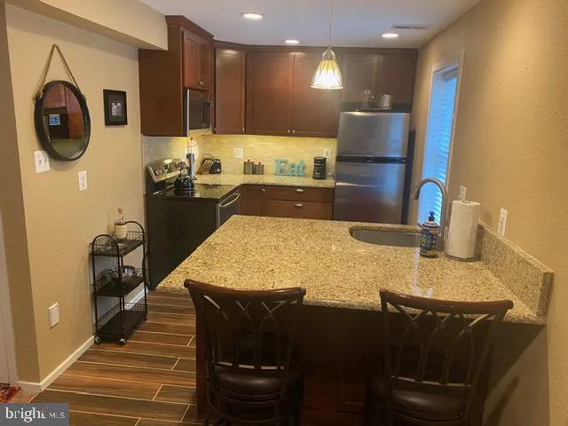 $2,650 | 8613 Brandt Place, Bethesda, MD 20814