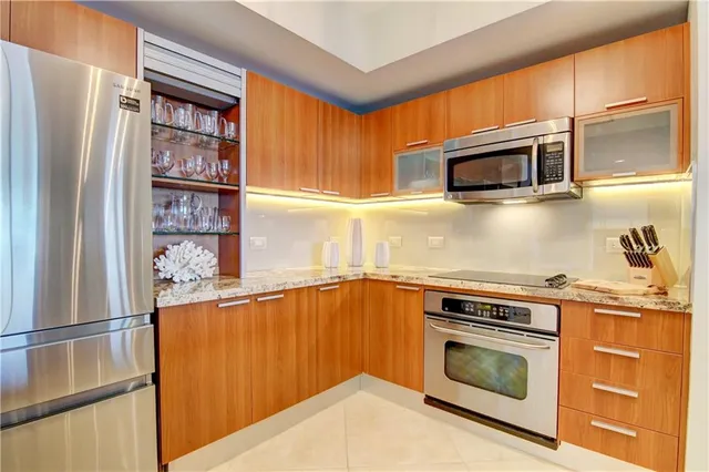 a view of a livingroom with furniture and entryway
