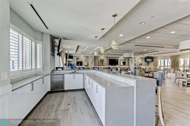 $5,000 | 2640 Lake Shore Drive, Unit 2211, Riviera Beach, FL 33404