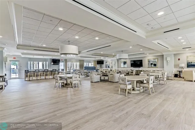 $5,000 | 2640 Lake Shore Drive, Unit 2211, Riviera Beach, FL 33404