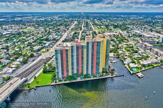$5,000 | 2640 Lake Shore Drive, Unit 2211, Riviera Beach, FL 33404