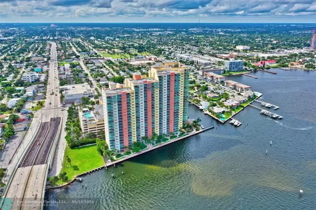 $5,000 | 2640 Lake Shore Drive, Unit 2211, Riviera Beach, FL 33404