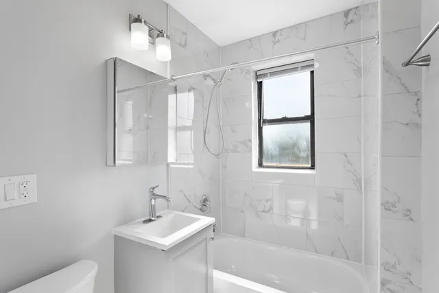 $1,213 | 1634 West Howard Street, Unit 314, Chicago, IL 60626