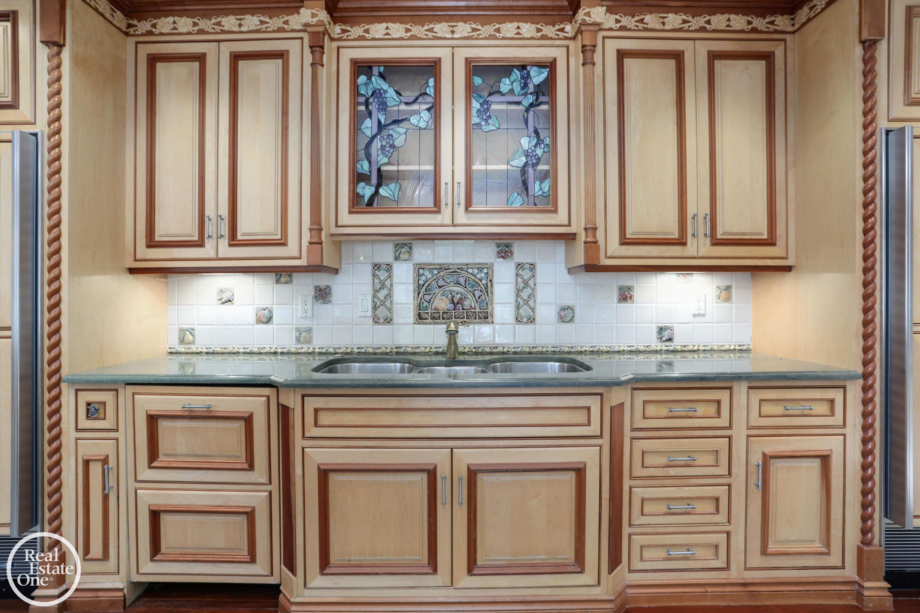 583 Lake Shore Road Grosse Pointe Shores, MI 48236 - Photo 28 of 92