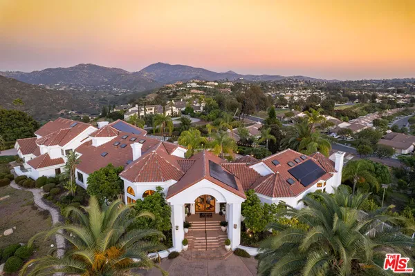 $4,220,000 | 13023 Aguamarina, San Diego, CA 92128