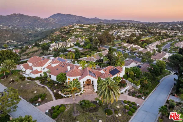 $4,220,000 | 13023 Aguamarina, San Diego, CA 92128