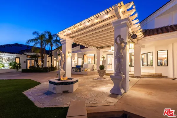$4,220,000 | 13023 Aguamarina, San Diego, CA 92128