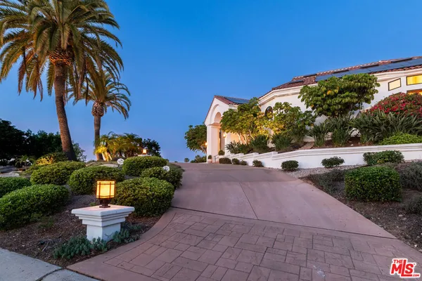 $4,220,000 | 13023 Aguamarina, San Diego, CA 92128