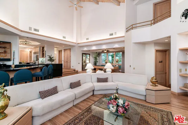 $4,220,000 | 13023 Aguamarina, San Diego, CA 92128