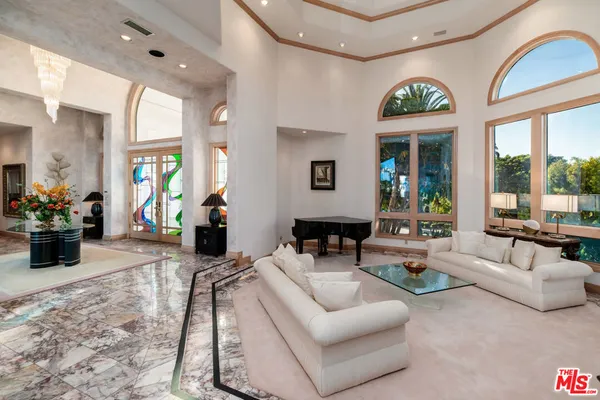 $4,220,000 | 13023 Aguamarina, San Diego, CA 92128