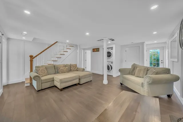 $1,203,500 | 35 Holbrook Avenue, Wellfleet, MA 02667