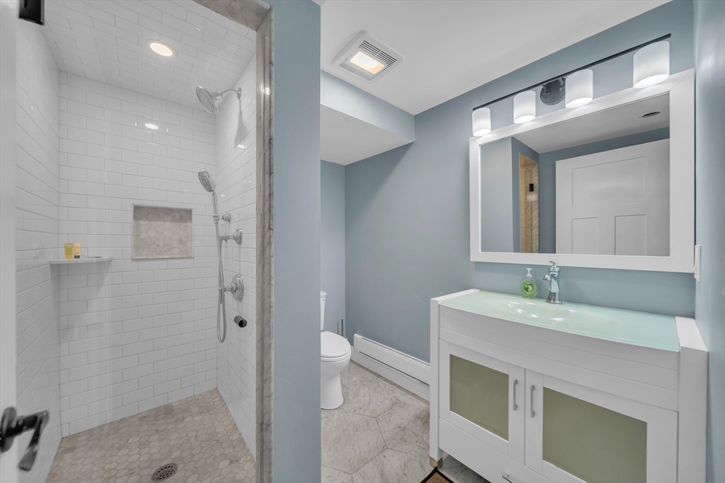 35 Holbrook Avenue Wellfleet, MA 02667 - Photo 23 of 42