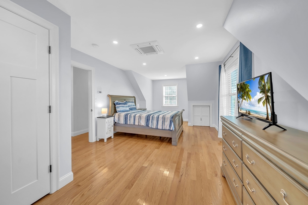 35 Holbrook Avenue Wellfleet, MA 02667 - Photo 30 of 42