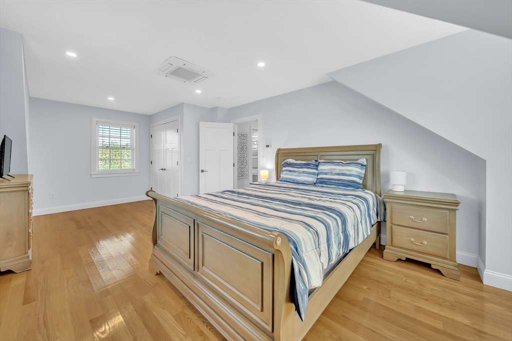 35 Holbrook Avenue Wellfleet, MA 02667 - Photo 31 of 42