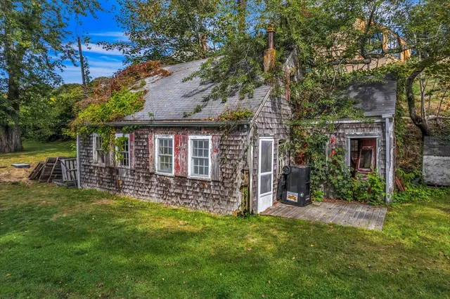 $1,203,500 | 35 Holbrook Avenue, Wellfleet, MA 02667