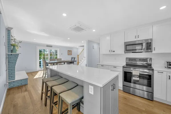 $1,199,000 | 35 Holbrook Avenue, Wellfleet, MA 02667