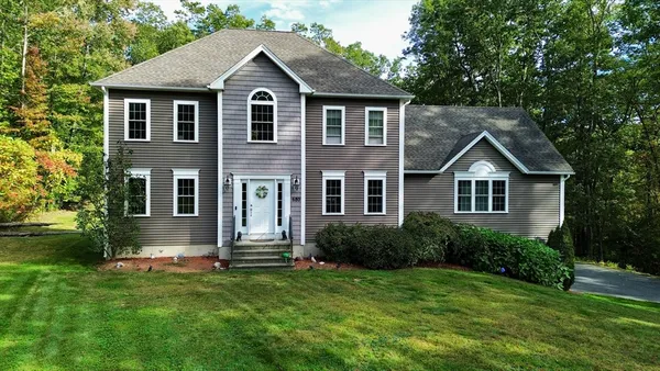 $899,000 | 680 Reservoir Street, Holden, MA 01520