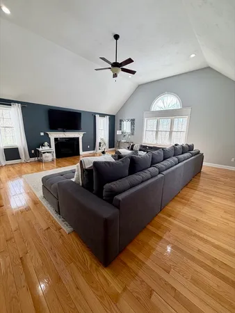 $879,900 | 680 Reservoir Street, Holden, MA 01520