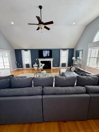 $879,900 | 680 Reservoir Street, Holden, MA 01520