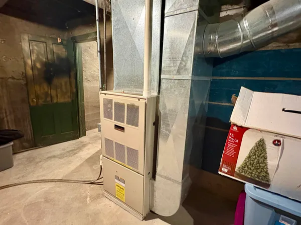 a view of walk in closet