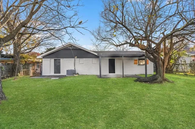 $269,000 | 5107 Clubview Drive, Dallas, TX 75232