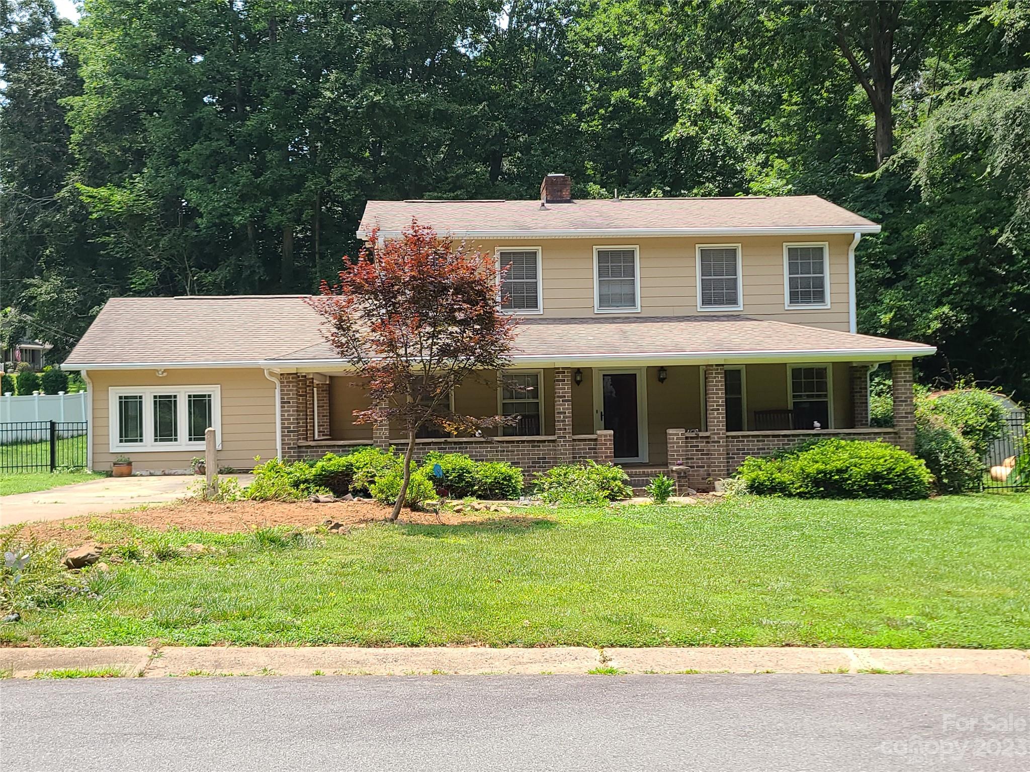 7009 Rothmore Street Charlotte, NC 28215 - Photo 1 of 38 Gallery Image 1