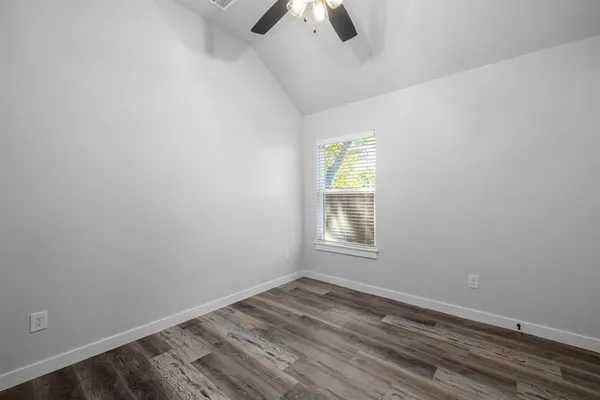$2,475 | 400 Leuty Avenue, Justin, TX 76247