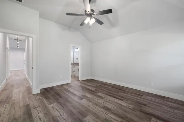 $2,475 | 400 Leuty Avenue, Justin, TX 76247