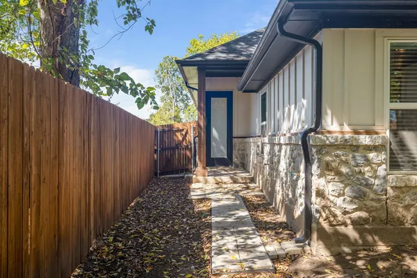 $2,475 | 400 Leuty Avenue, Justin, TX 76247