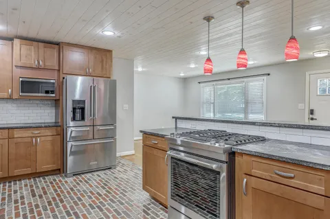 $395,975 | 212 Lenwood Drive, Summerville, SC 29485