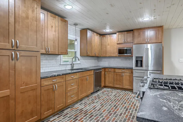 $395,975 | 212 Lenwood Drive, Summerville, SC 29485