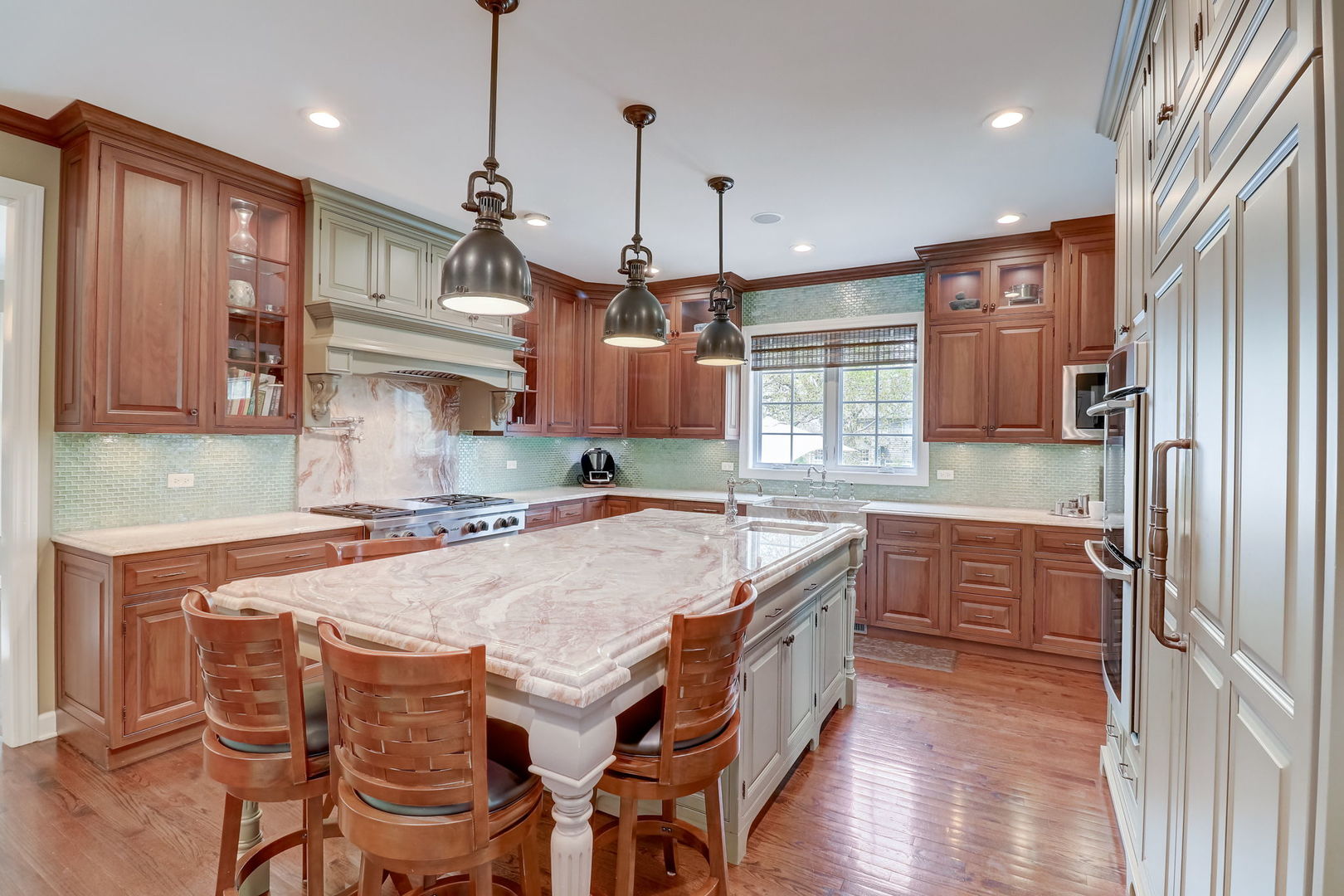 1424 Braxton Road Libertyville, IL 60048 - Photo 12 of 77 Gallery Image 12
